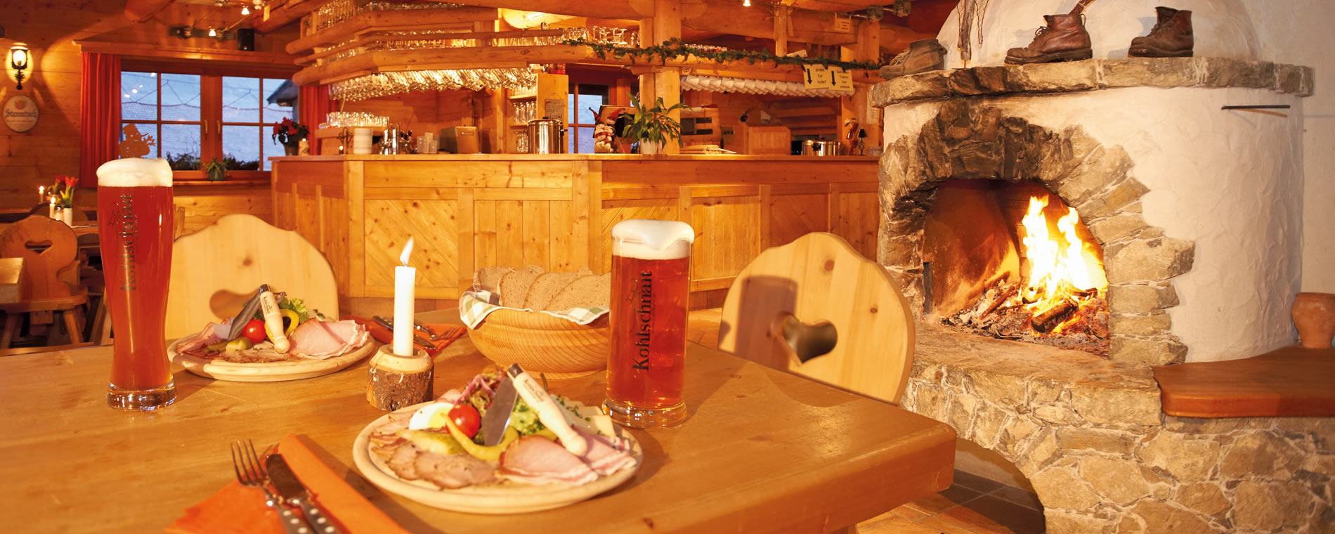 Kleiner Hausbrauerei - Brettljause mit selbstgebrautem Kohlschnait Bräu