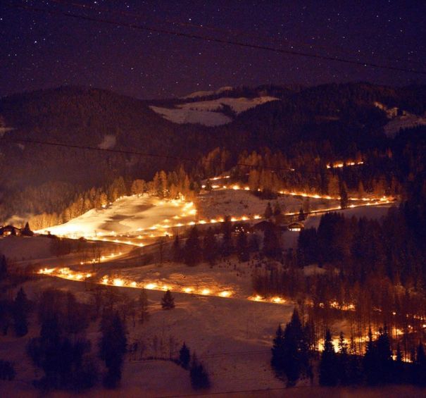 Beleuchtete Rodelbahn